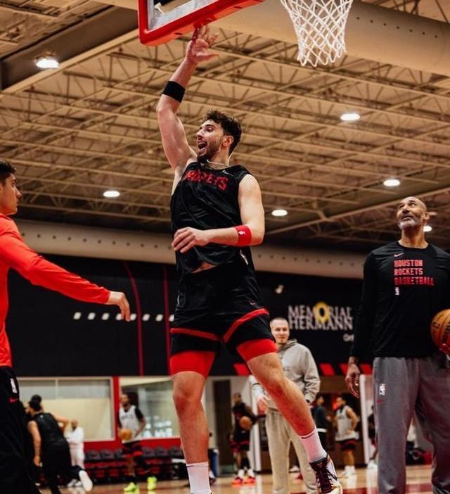 只要申京在, 在高位挡拆, AA 只要申京在, 在高位挡拆, AA